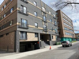 7225 Rue Durocher in Montréal, QC - Building Photo