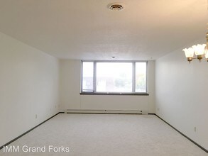 3504 11th Ave N in Grand Forks, ND - Building Photo - Building Photo