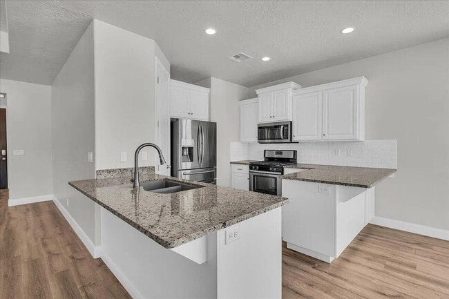 property at 424 Highland Pkwy
