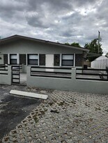 210 NW 57th St in Oakland Park, FL - Building Photo