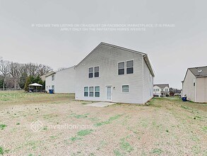 513 Zander Woods Ct in Mount Holly, NC - Building Photo - Building Photo