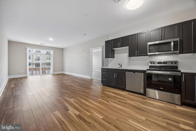 property at 1100 Crescent Wy