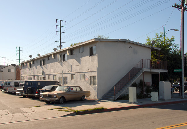 1144 N Hollywood Way in Burbank, CA - Building Photo - Building Photo