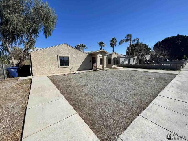 309 S 19th Ave in Yuma, AZ - Building Photo - Building Photo