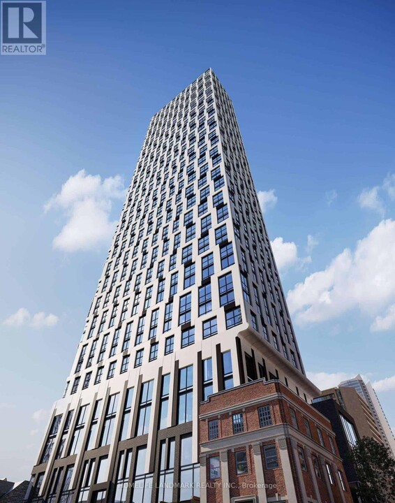 252-1252 Church St in Toronto, ON - Building Photo