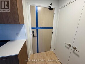 3250 Carding Mill Trail in Oakville, ON - Building Photo - Building Photo