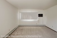 Dakota Arms in Minot, ND - Building Photo - Interior Photo