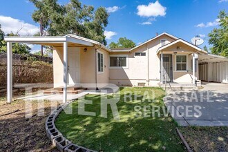 111 Elm St in Roseville, CA - Building Photo - Building Photo