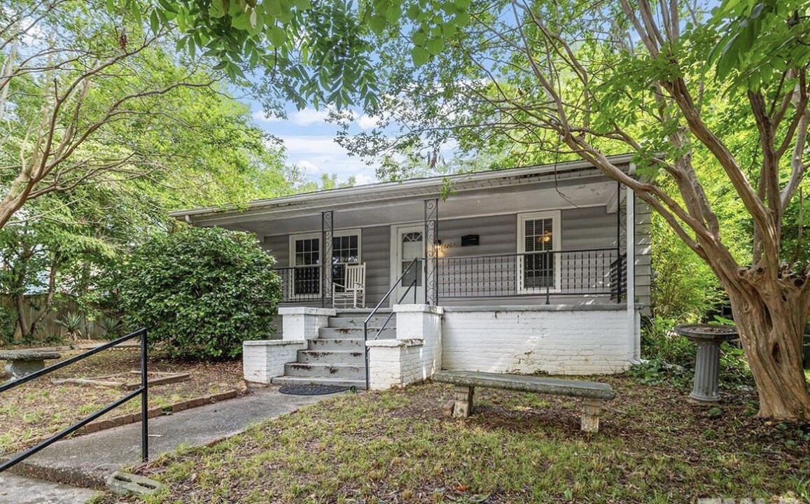 1207 E Martin St in Raleigh, NC - Building Photo