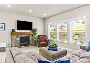 3740 Rockcress Rd in Eugene, OR - Building Photo - Building Photo