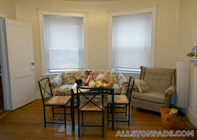 132 Glenville Ave