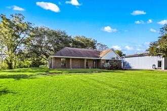 2906 Avenue S in Santa Fe, TX - Building Photo - Building Photo