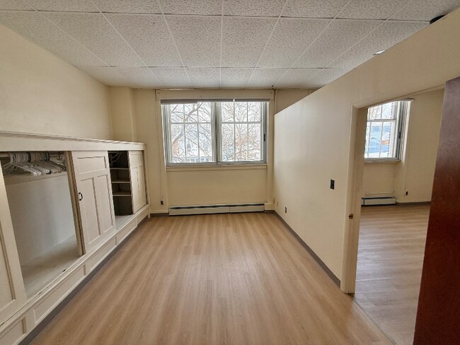 181 Main St, Unit 110 in Whitesboro, NY - Building Photo - Building Photo