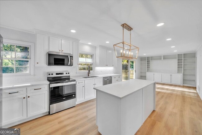 property at 1806 Knox St