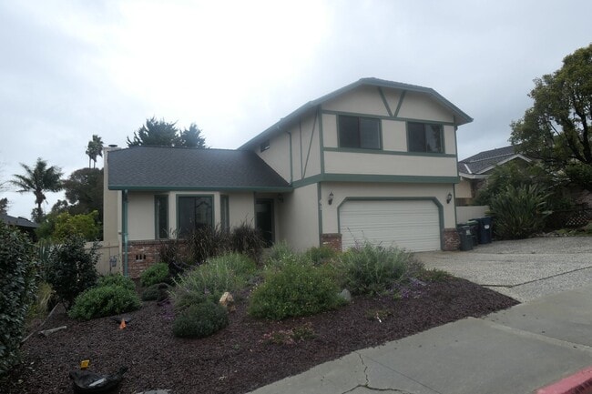 41 Melwood St in Watsonville, CA - Building Photo - Building Photo