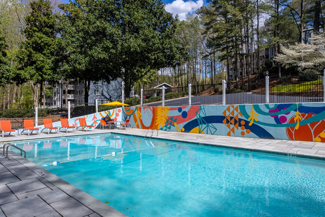 Crest at East Cobb in Marietta, GA - Foto de edificio