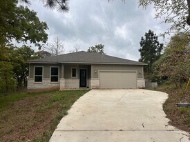 142 Alele Dr in Bastrop, TX - Building Photo