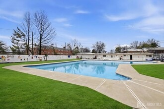 160 Evergreen Rd in Edison, NJ - Building Photo - Building Photo