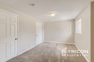 4219 S Killarney St in Aurora, CO - Building Photo - Building Photo