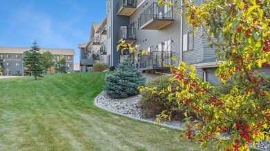 Deer Ridge Apartment Homes in Jamestown, ND - Building Photo - Building Photo