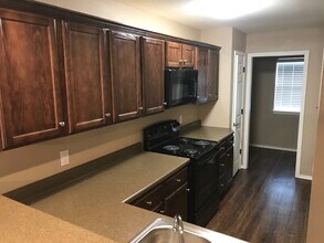 4284 Castlegate Dr, Unit 4284 Castlegate Dr. in Paris, TX - Building Photo - Building Photo