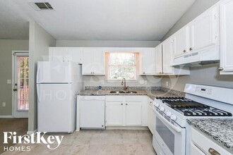 5598 Emerald Glen in Stone Mountain, GA - Building Photo - Building Photo