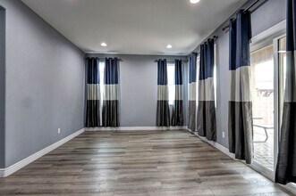 5821 Petrified Tree Ln in North Las Vegas, NV - Building Photo - Building Photo