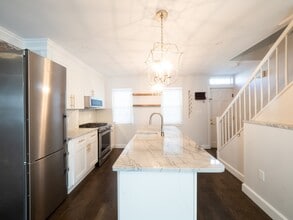 210 Third St in Cambridge, MA - Building Photo - Building Photo