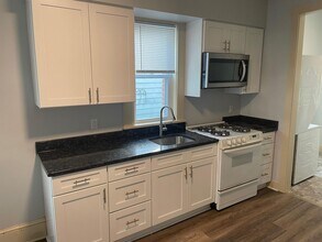 146 E Main St in Leola, PA - Building Photo - Building Photo