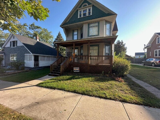 property at 1122 Spring St