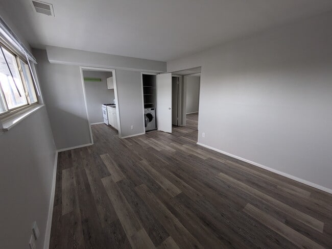 17 East California Avenue