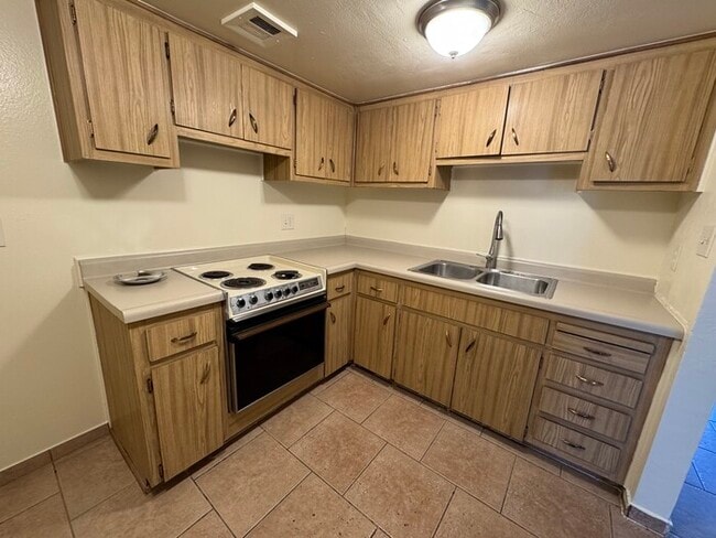 4642 N 71st Ln in Phoenix, AZ - Building Photo - Building Photo