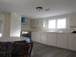 21 Forest Ave in Seekonk, MA - Building Photo - Building Photo