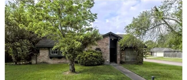 property at 2202 Winter Bay Ln
