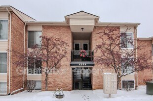 4194 Packard St in Ann Arbor, MI - Building Photo