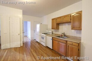 117 Harvard St, Unit #3 in Cambridge, MA - Building Photo