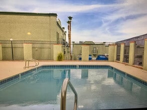 7095 Burcot Ave, Unit 78 in Las Vegas, NV - Building Photo - Building Photo