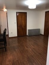 2326 Worton Blvd, Unit 3 in West Mifflin, PA - Foto de edificio - Building Photo