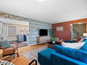 32071 Lake Rd, Unit SI ID1496051P in Avon Lake, OH - Foto de edificio - Building Photo