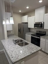 130 Niagara Dr. in Laredo, TX - Building Photo - Building Photo