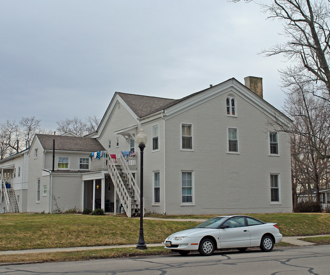 69 N Monroe St in Xenia, OH - Building Photo - Building Photo