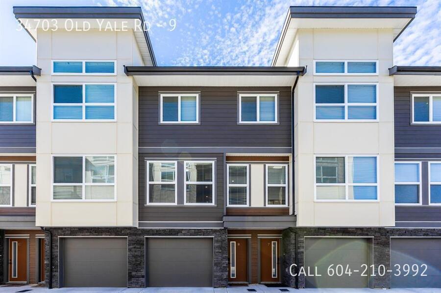34703 Old Yale Rd in Abbotsford, BC - Building Photo