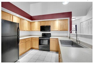 18721 E Water Dr, Unit E in Aurora, CO - Building Photo - Building Photo