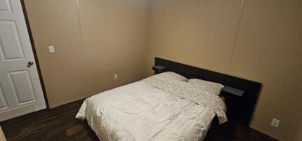 114 Dolphin Ln in Baytown, TX - Building Photo - Building Photo