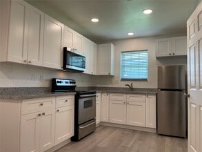 229 Neyland St in Houston, TX - Building Photo - Building Photo