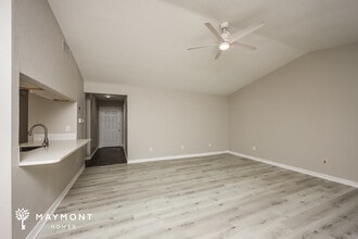 2114 High Bluff Dr in Garland, TX - Building Photo - Building Photo