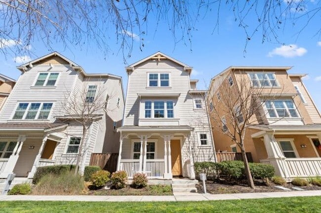 property at 711 Cannery Pl