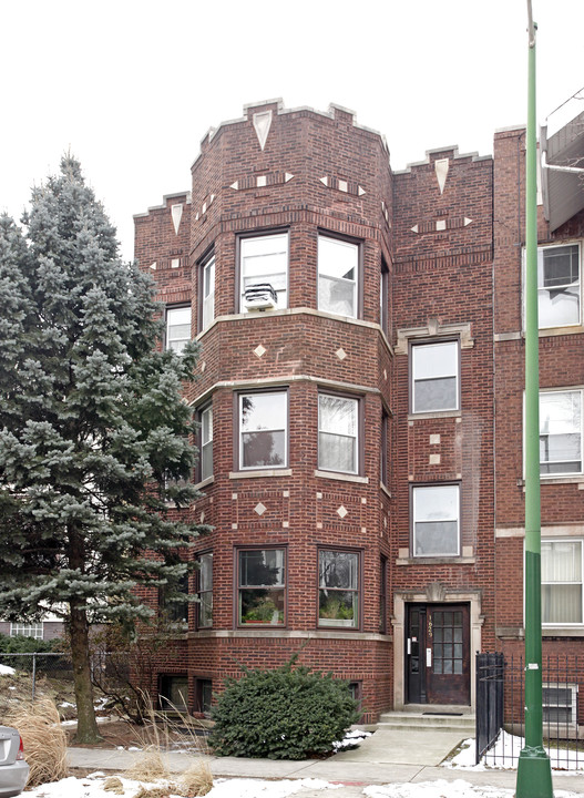 1629 W Granville Ave in Chicago, IL - Building Photo