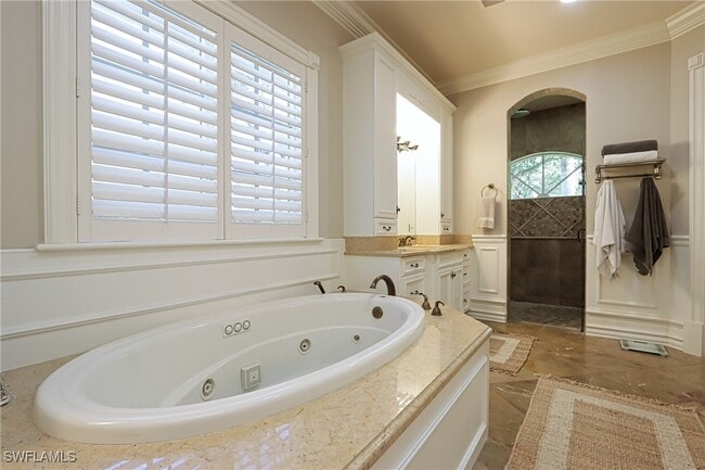 property at 750 Portside Dr
