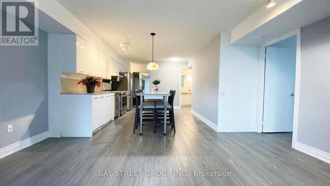 property at 33 Singer Ct